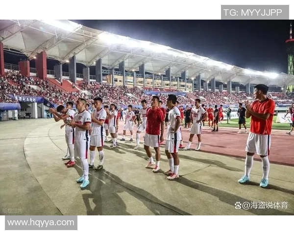 足球明星因场上争议行为被罚款引发热议视频曝光引发球迷讨论